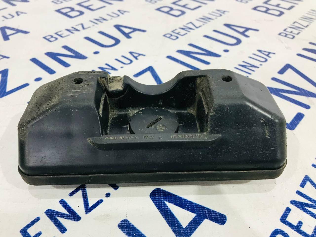 

Подушка домкрата Mercedes W204, W212, C207, S212 A0009986750