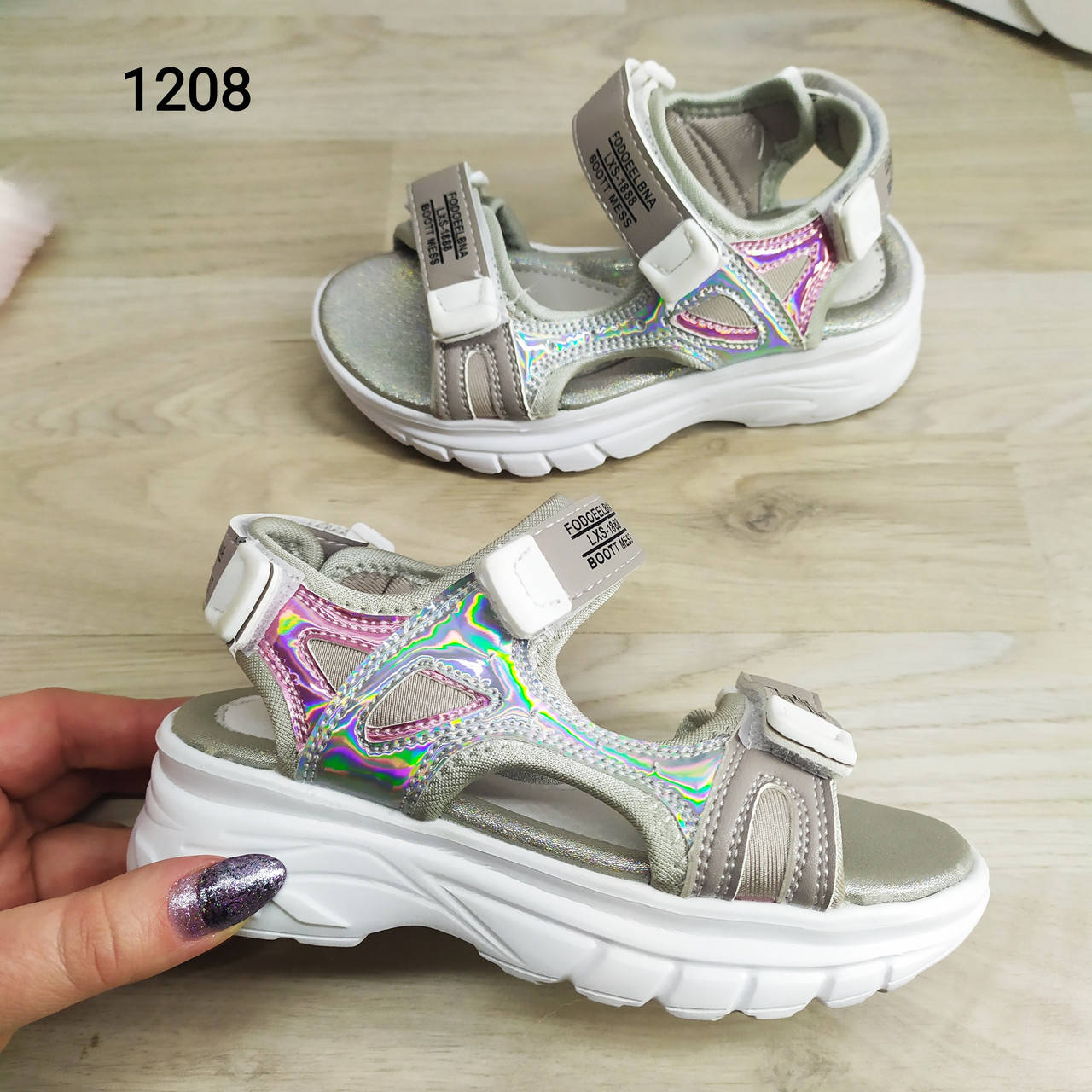 

Босоножки для девочки спортивного плана в серые р-р 26-31, Серый