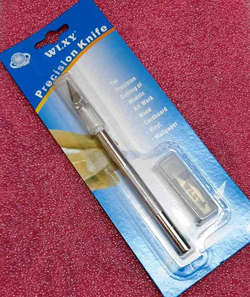 

Скальпель с лезвиями WLXY-9309