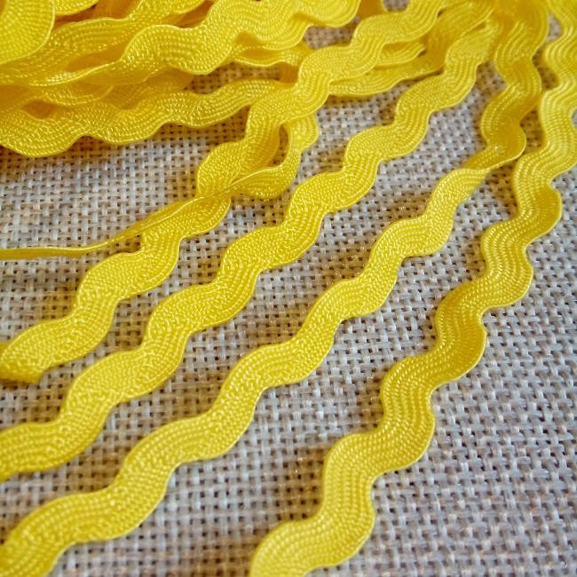 

Тесьма "Зиг-заг", 0,5 см., желтый.