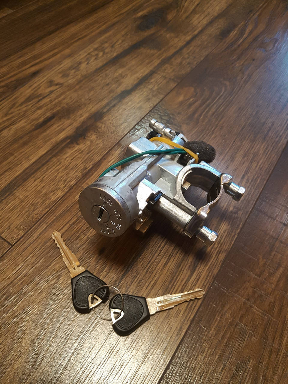 

Замок зажигания (личинка) сердцевина Mazda 626 GE (01.1992 - 04.1996)