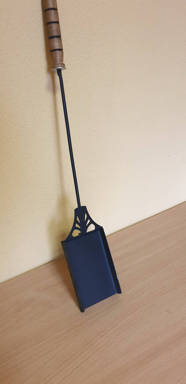 

Совок для золы с деревянной ручкой, Черный