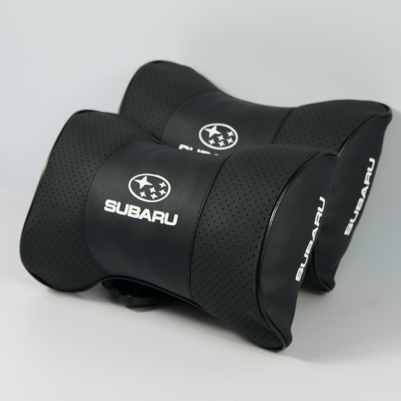 

Подушка-подголовник с маркой авто Subaru