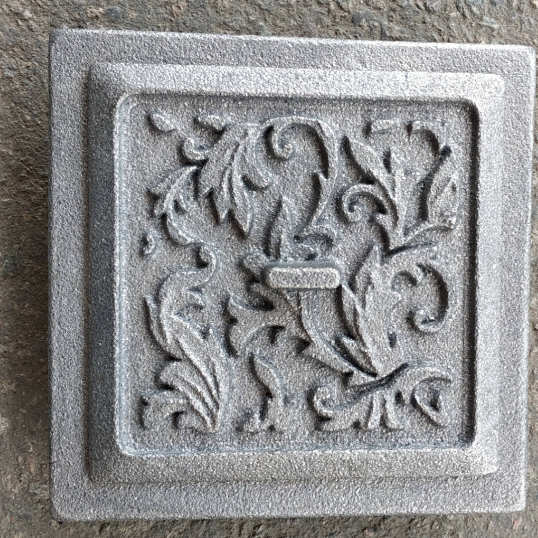 

Сажетруски чугунные со съемной дверкой "Т4" 125"125 мм (вес - 2 кг)