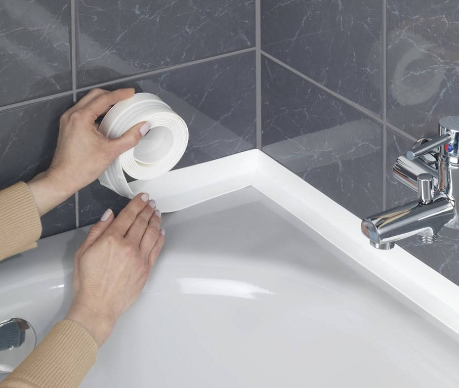 

3.8см х 320см. Лента бордюрная для ванны и кухни