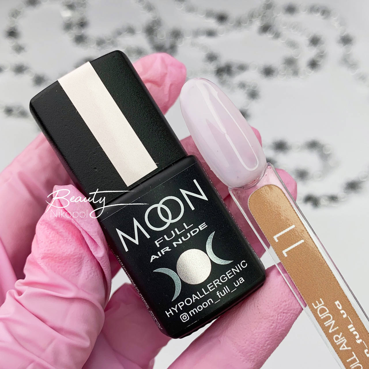 

Гель лак MOON FULL Air Nude №11 молочно-розовый