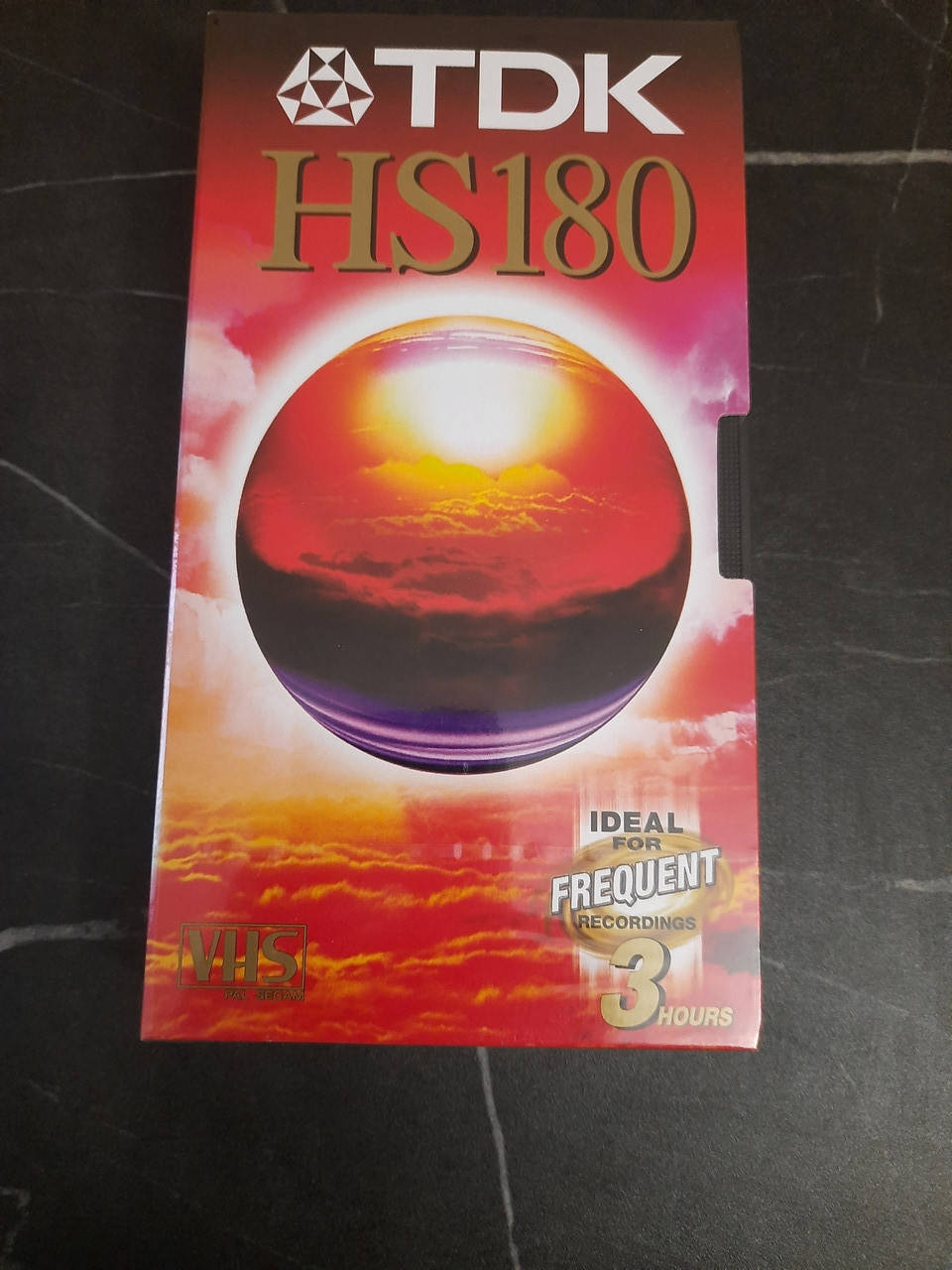 

Видеокассеты TDK VHS 180 min ideal for home CINEMA