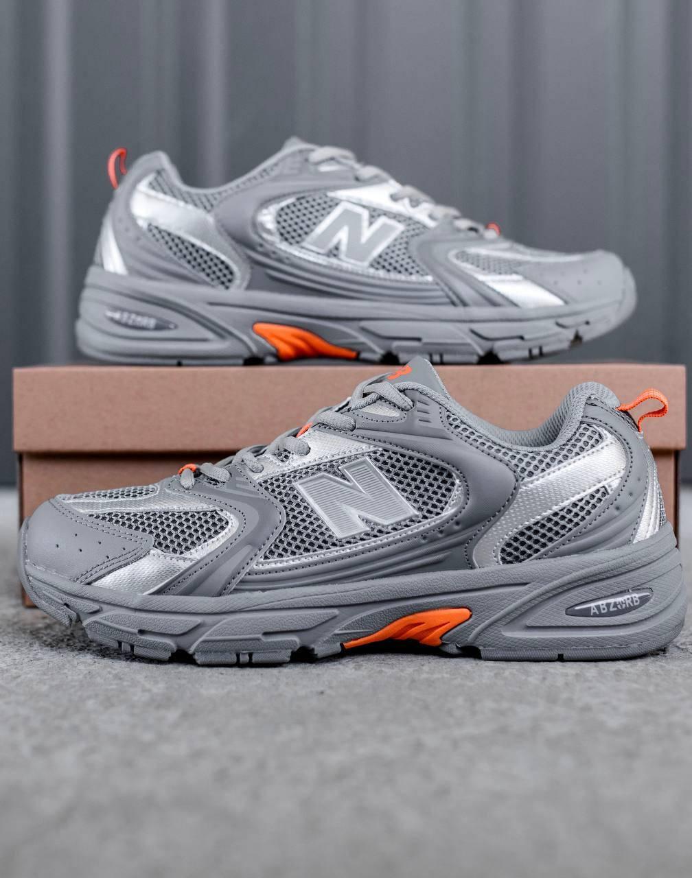 

Серые текстильные мужские кроссовки NB 530, Серый