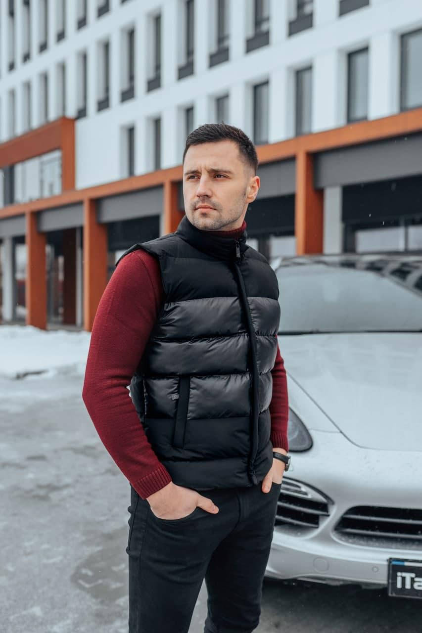 

Жилет весняний чоловічий "Solid" Black