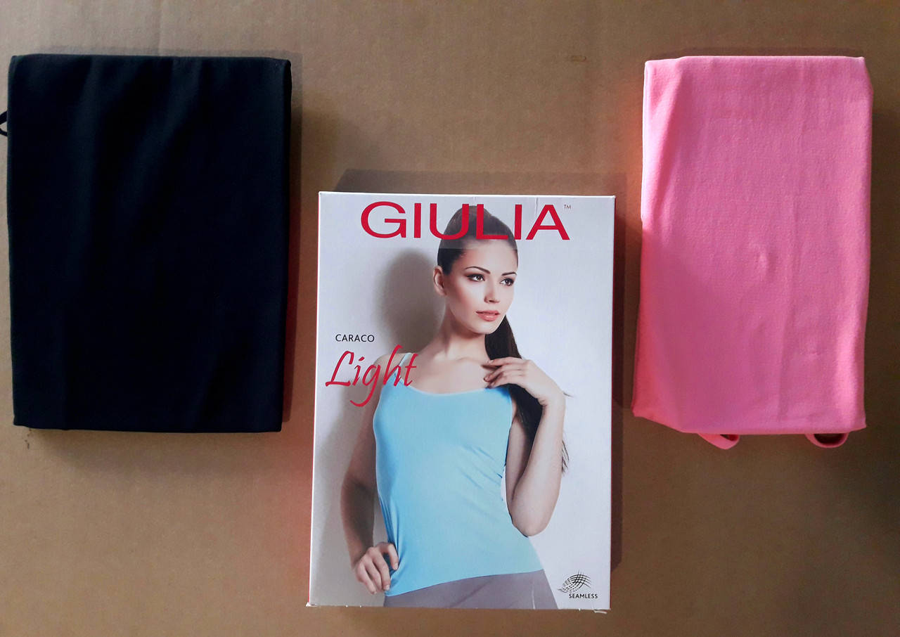 

Однотонная бесшовная женская майка на тонких бретелях CARACO LIGHT