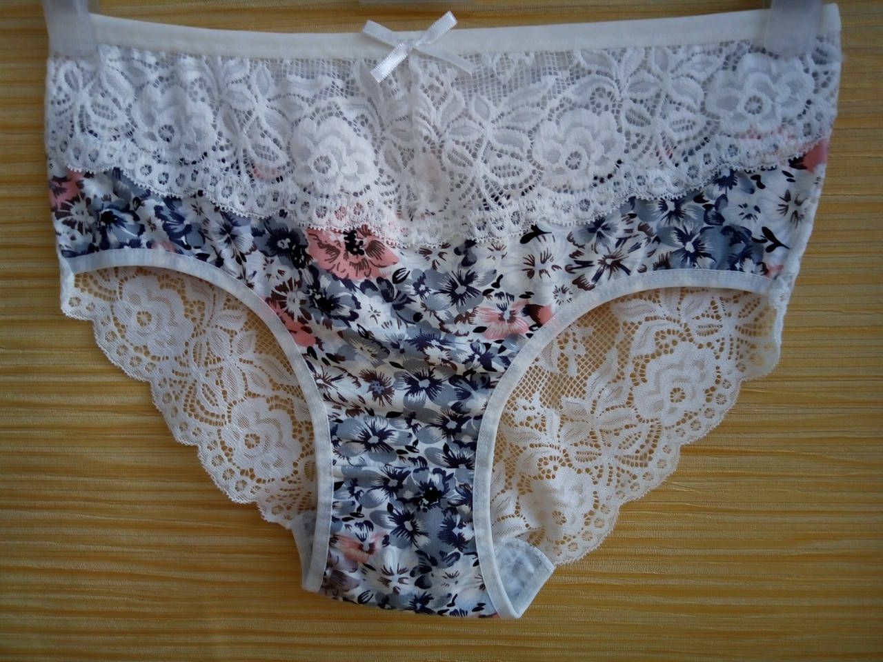 

Женские трусы кружево по поясу и на попе XL-2XL-3XL, Разные цвета