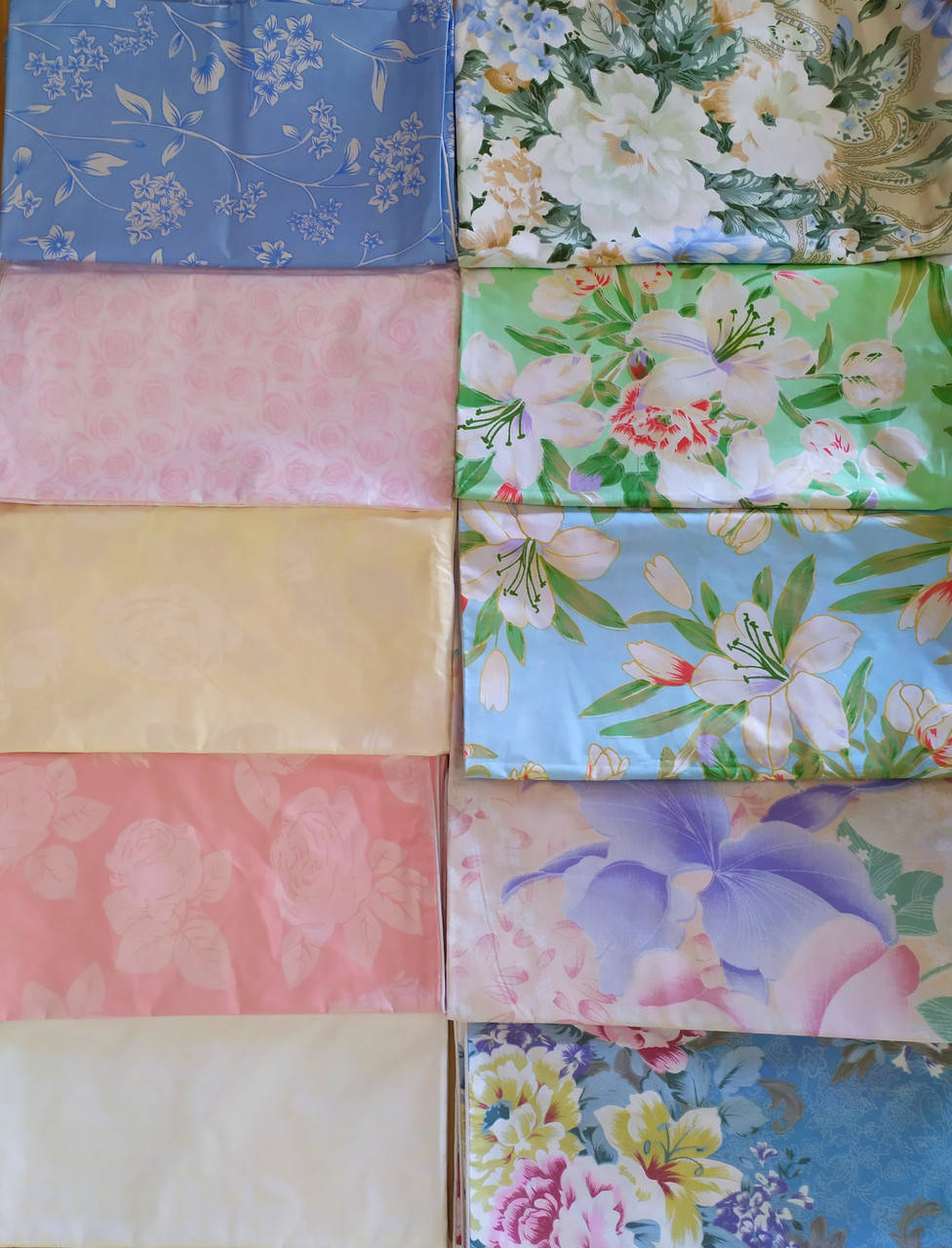 

Наперник с тика на подушку 70 см на 70 см с белым кантом., Разные цвета