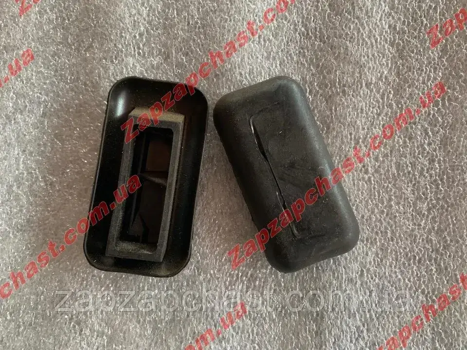 

Уплотнитель переднего бампера ваз 2106 2103 (лев.+прав.) БРТ 2103-2803075/76