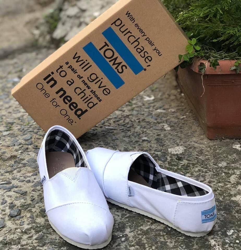 

Мужские стильные лёгкие летние эспадрильи TOMS (белые)