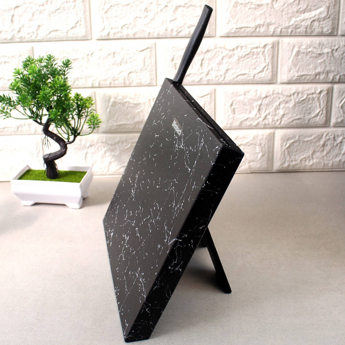 

Чёрная складывающаяся подставка для ножей 25.3*2.4*22.6 см