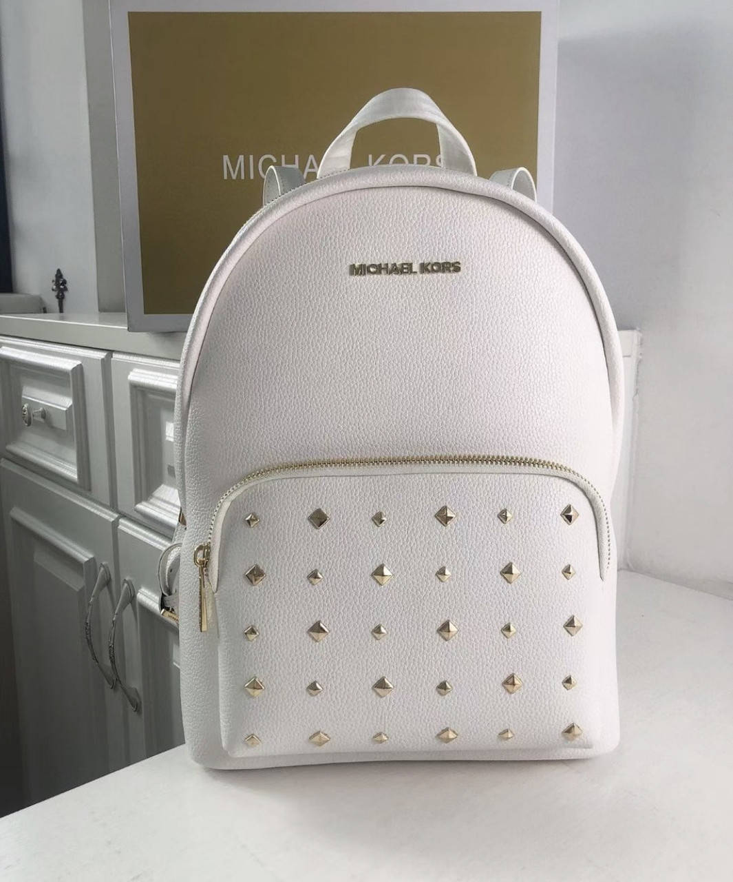 

Женский кожаный рюкзак Michael Kors Erin white Lux, Белый