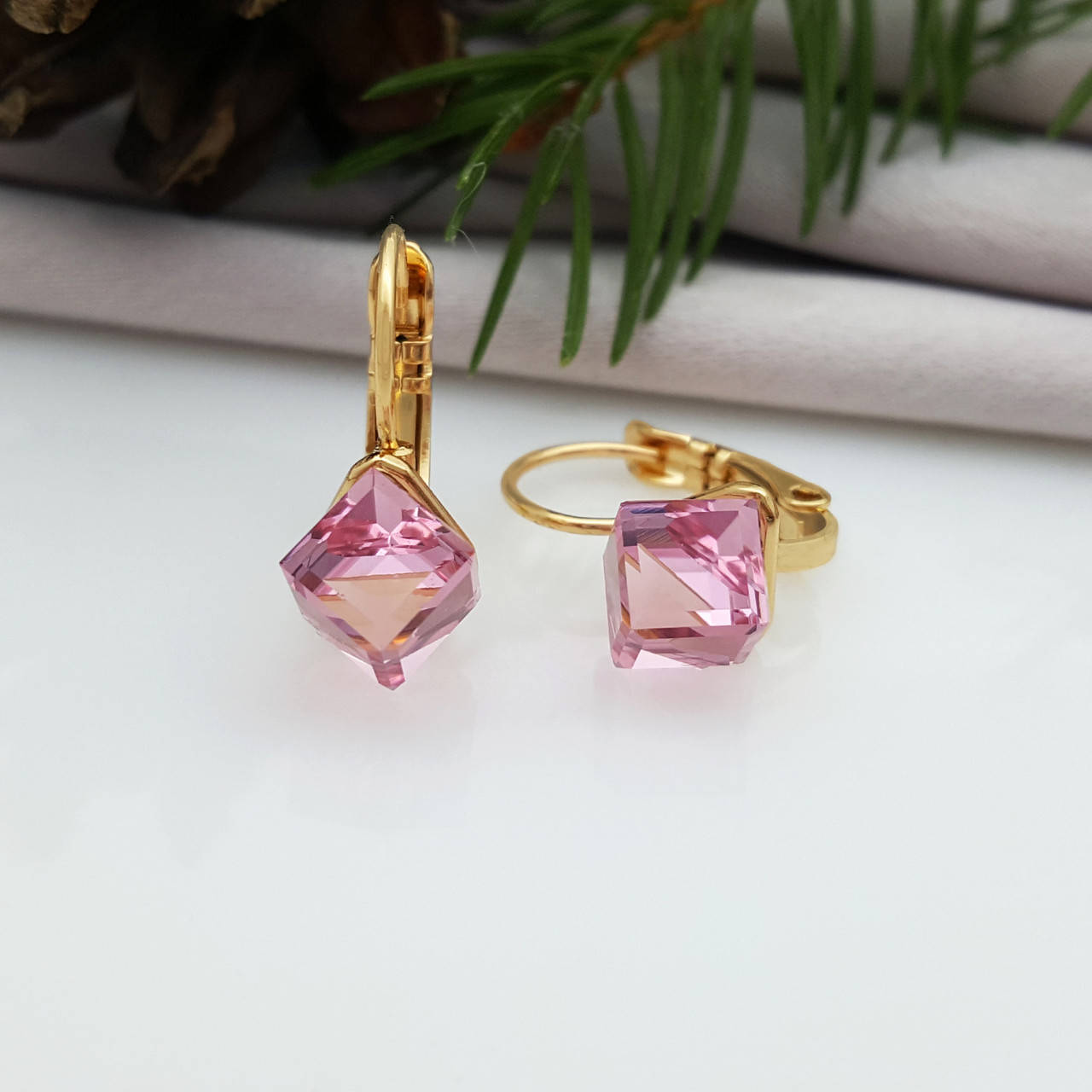 

Серьги Куб с розовым Swarovski, медзолото Xuping, 18К