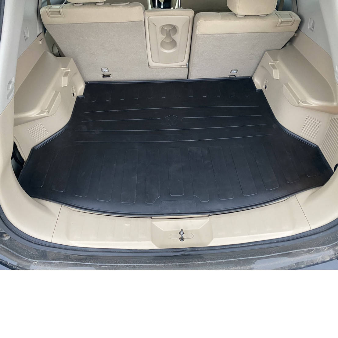 

Резиновый коврик в багажник для NISSAN Rogue (T32) (2013-...), Черный