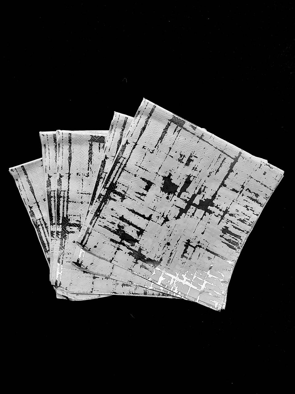 

Салфетки белые с серебром (уп.20шт)