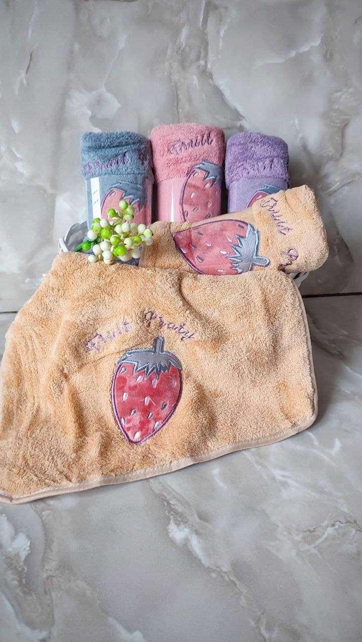 

Кухонные полотенца Клубника, Разные цвета