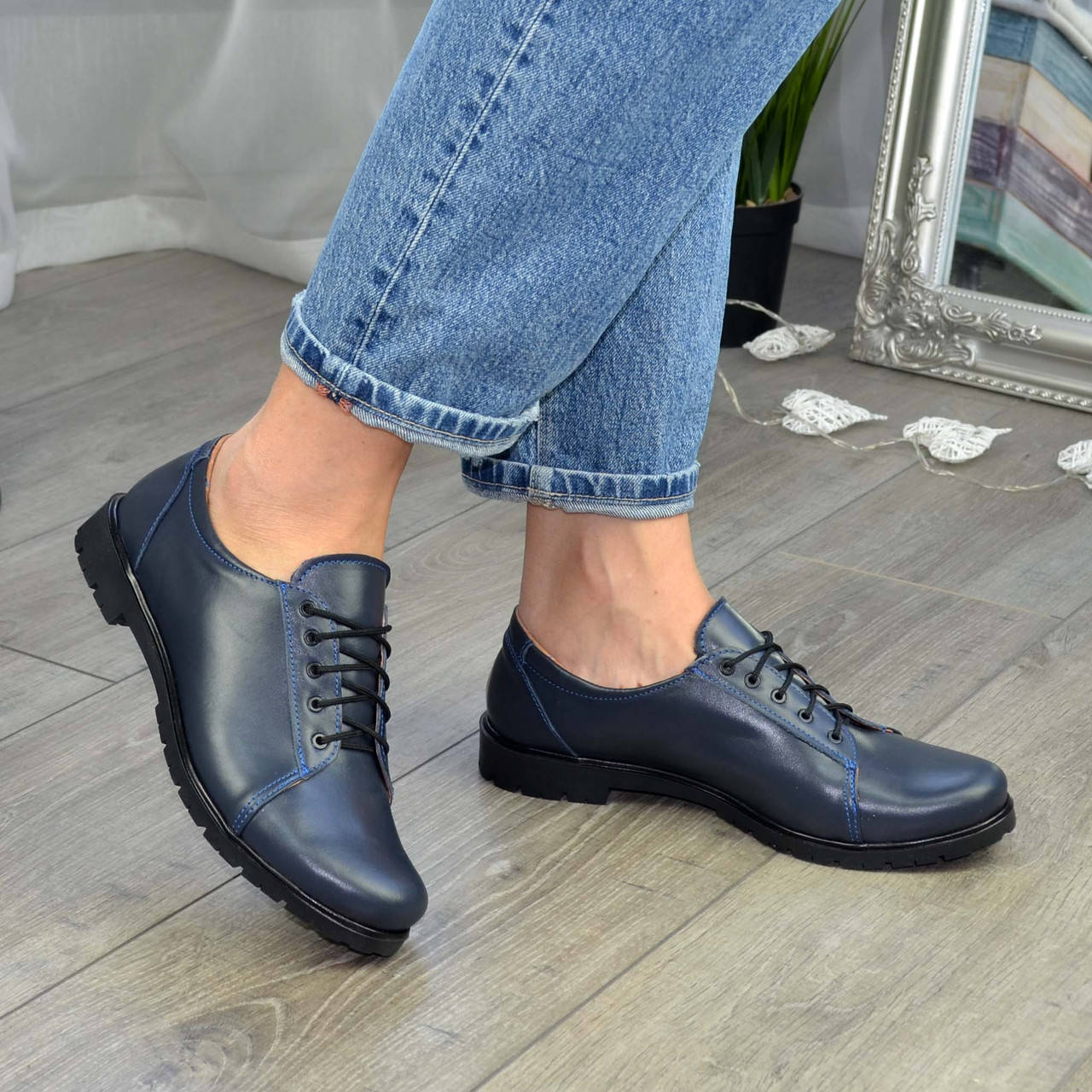 

Туфли кожаные женские на шнуровке. Цвет синий