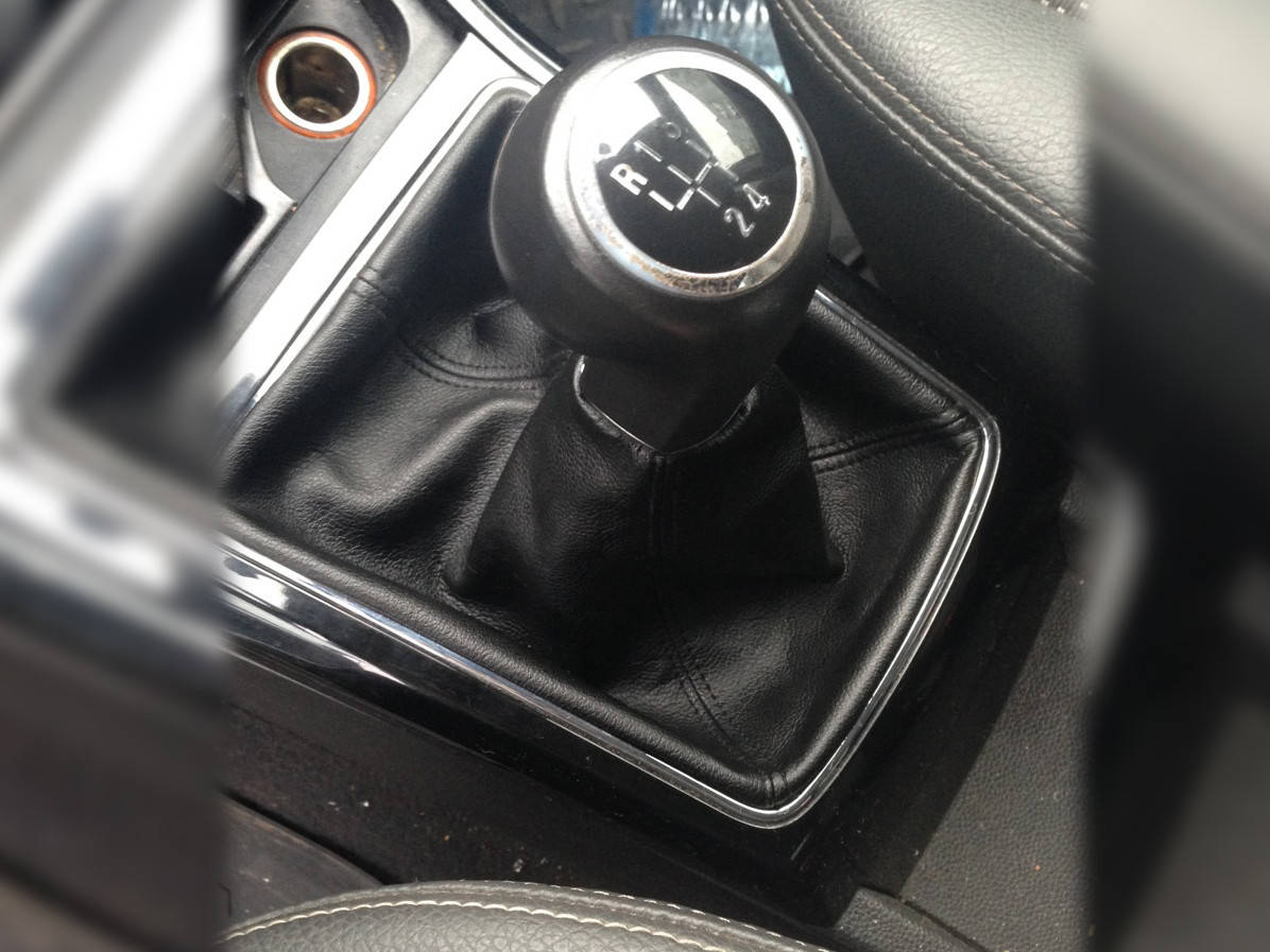 

Чехол ручки кпп Opel Astra H 2004-2014 / Чехол на кулису Опель Астра Х