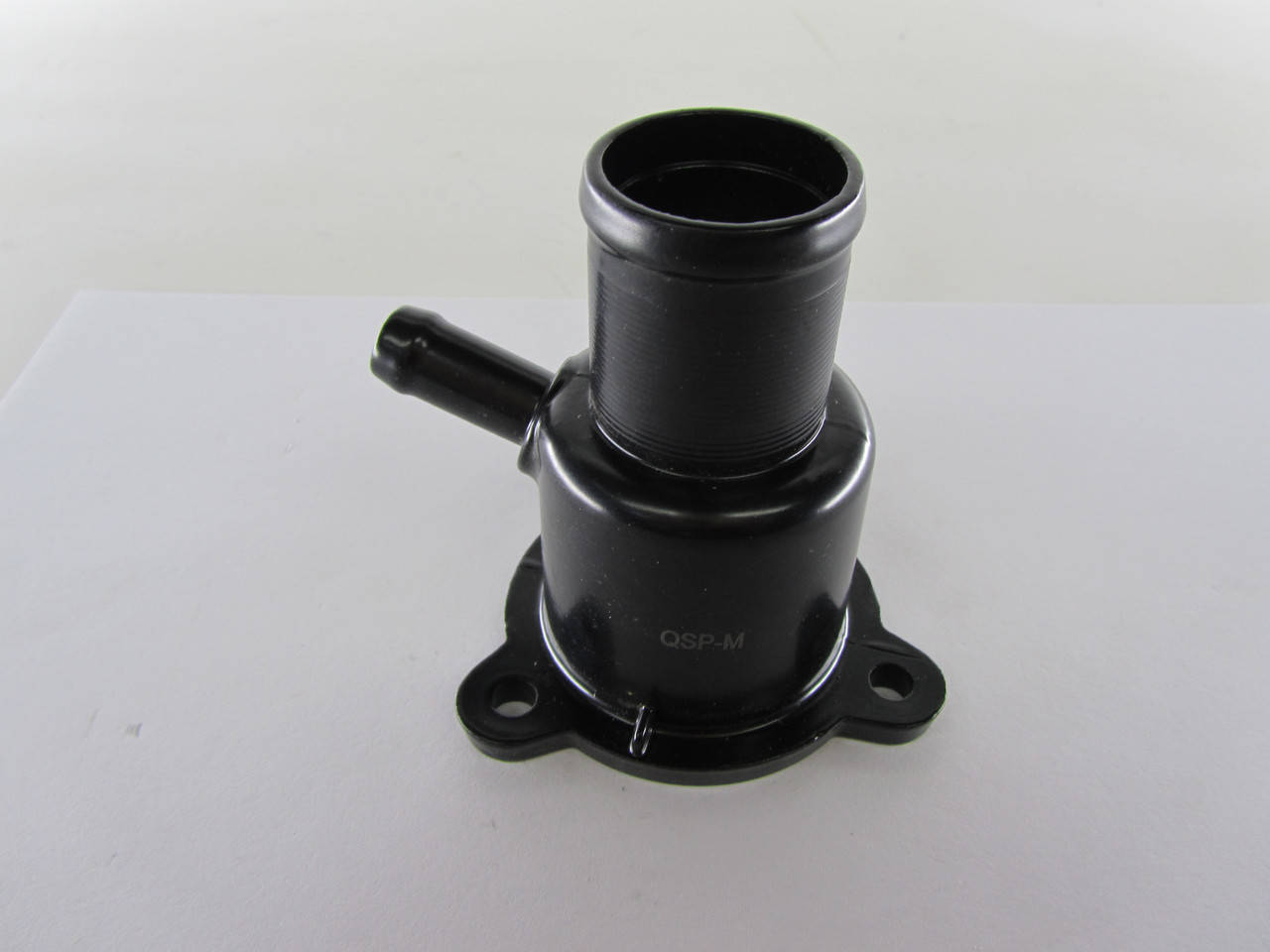 

Корпус термостата ( метал.) Dacia Logan , Renault Clio II , Kangoo , Megane