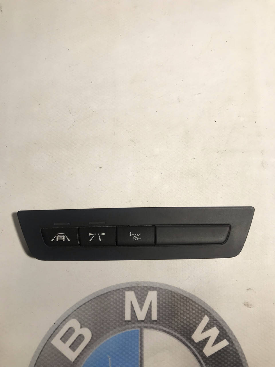 

Панель ассистент переключения ремня head-up бмв bmw ф F10/11 9247370