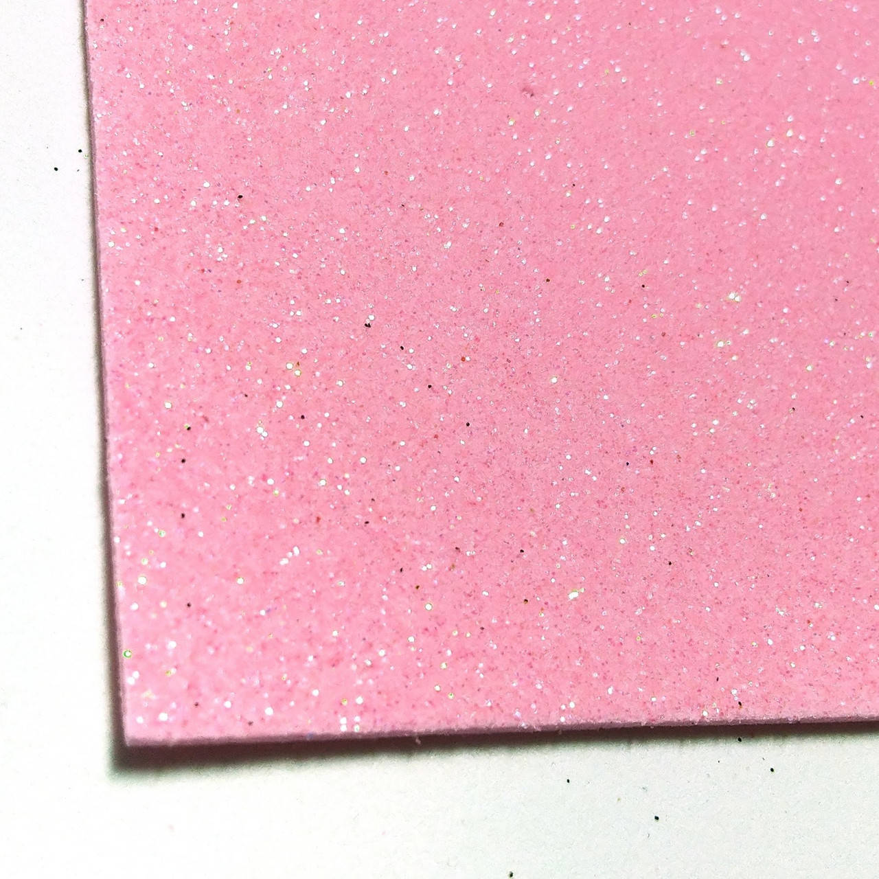 

Глиттерный фоамиран А4 2мм. Светло-розовый. 20*30 см