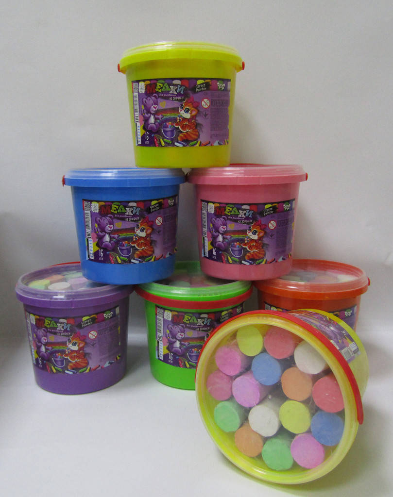 

Мел для рисования на асфальте,16шт в банке (рус/укр) /12/