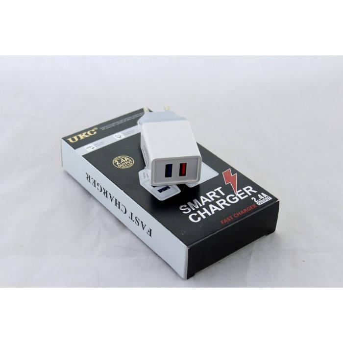 

СЗУ 2 выхода 2,4А Quick Charge UKC