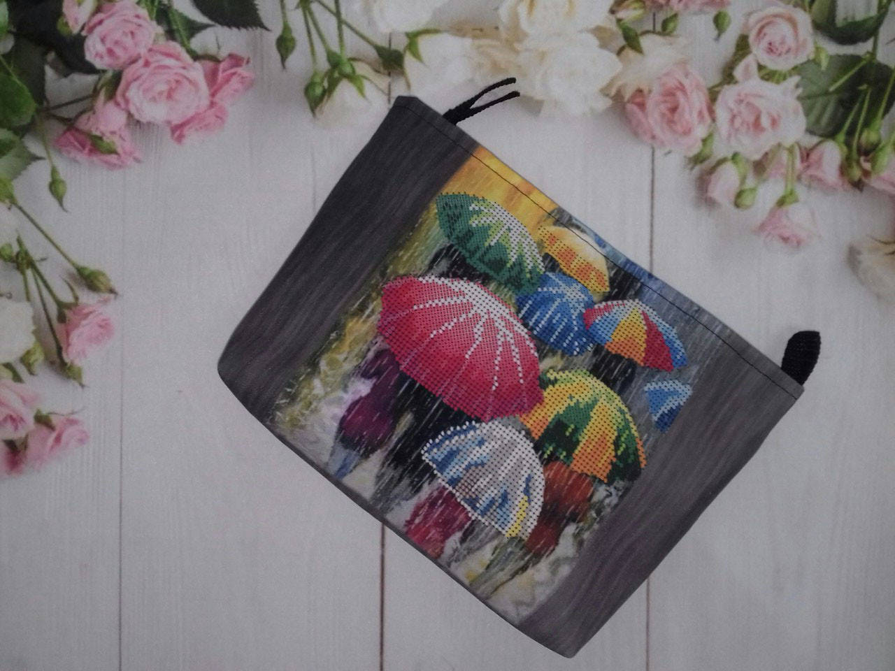 

Косметичка пошитая под вышивку