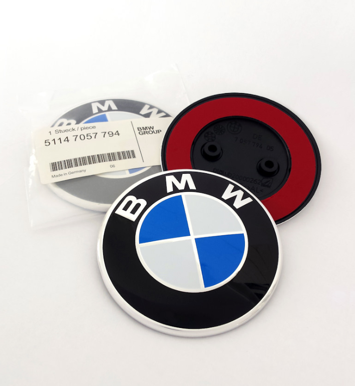 

Эмблема БМВ BMW 82 мм значок бмв F10, F12, F15, F20, F25, F26, F30, F35, F44, F45, F47 Значок капот багажник