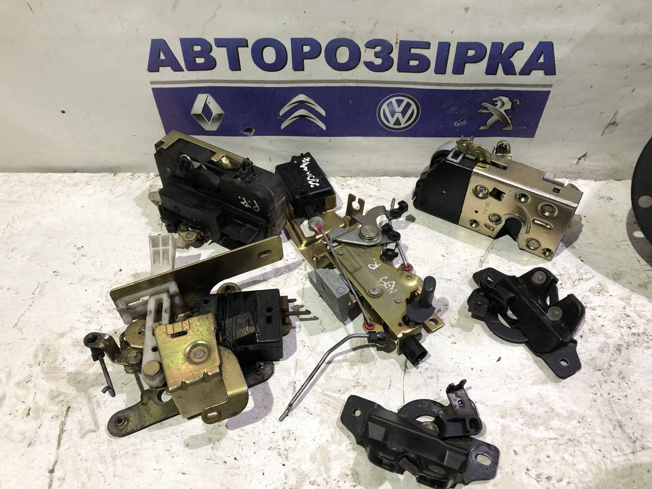 

Замок двери механизм Citroen Berlingo 2003-2008 Ситроен Берлинго Сітроен Берлінго