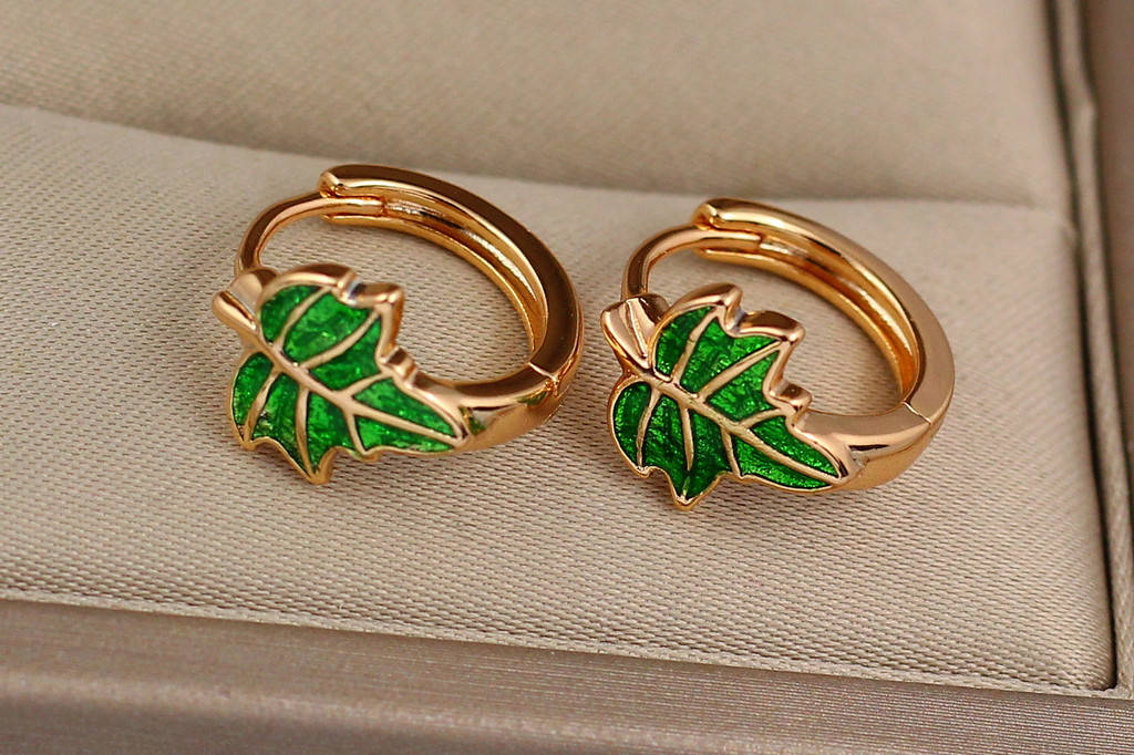 

Серьги Xuping Jewelry зеленый листик 1.2 см золотистые