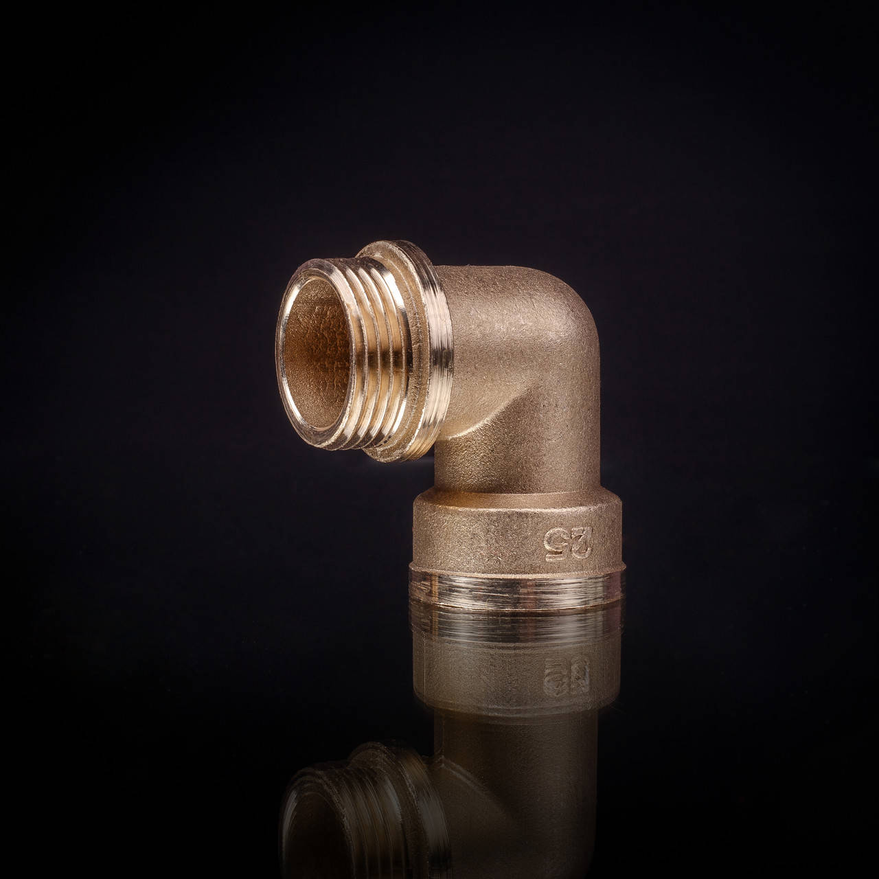 

Фитинг латунный - Угол переходный 25х25н (1"вн)