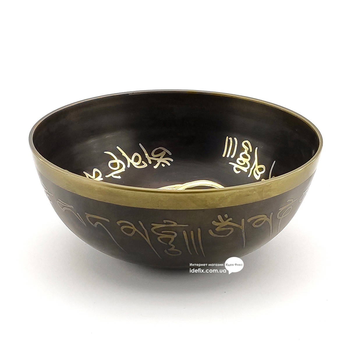 

Тибетская бронзовая поющая чаша низкий тон d-17см h-7см 0,6кг (32327)