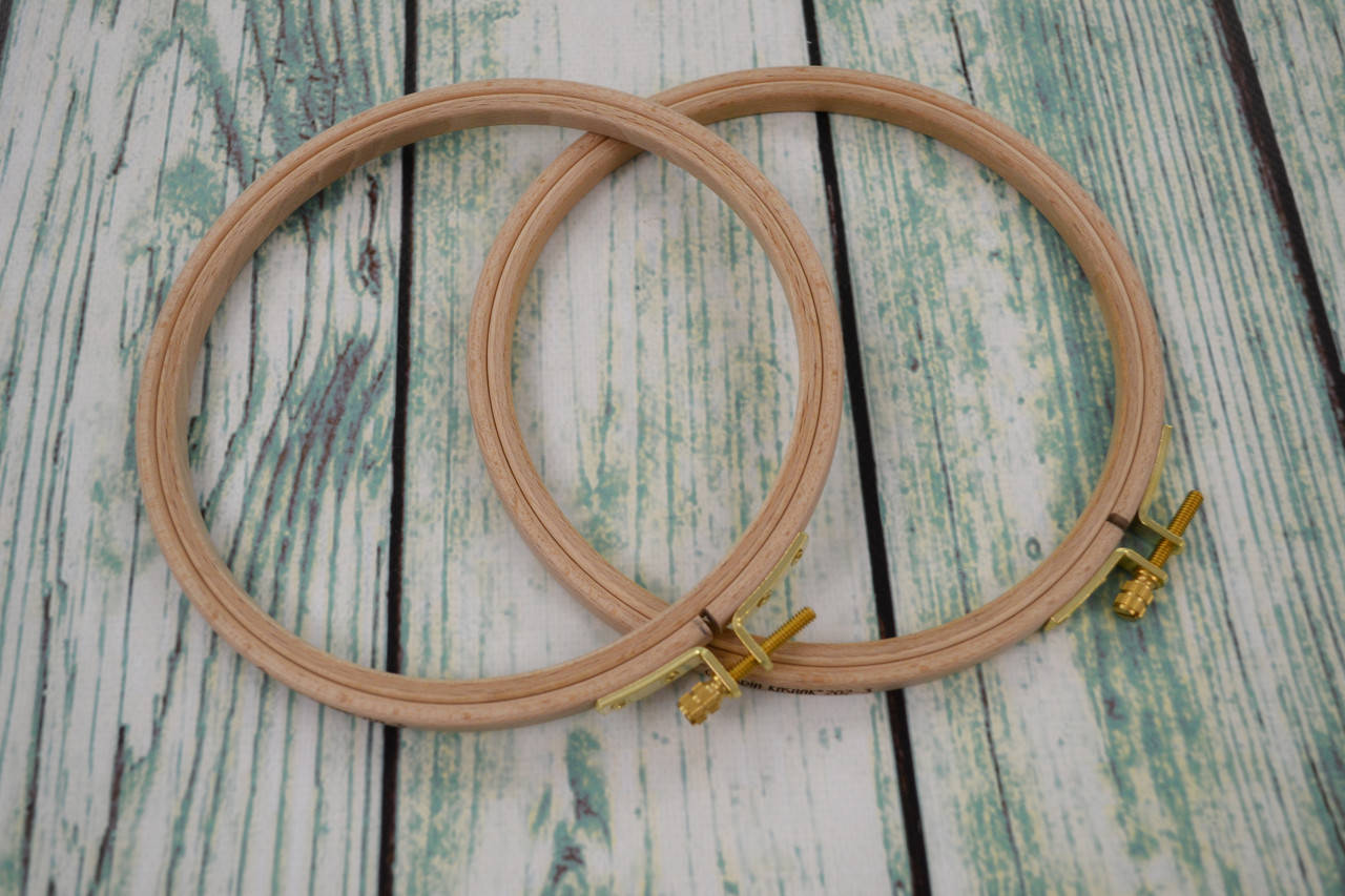 

Пяльцы деревянные с винтом SIRIN KASNAK диаметр 155мм