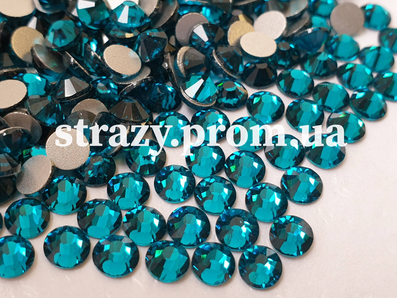 

Стразы Lux ss20 Blue Zircon (5.0mm) 100шт