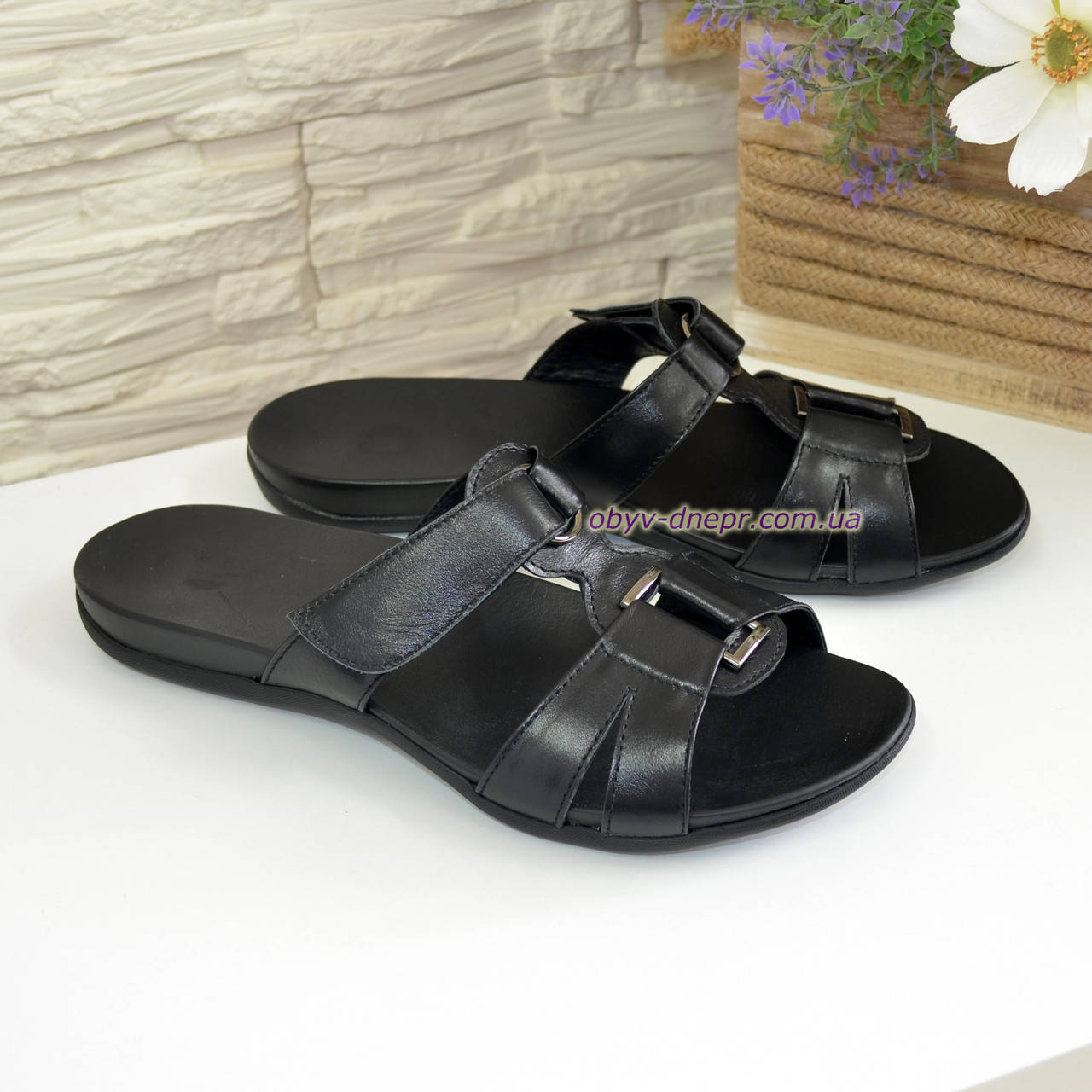 

Женские черные шлепанцы из натуральной кожи, на низком ходу