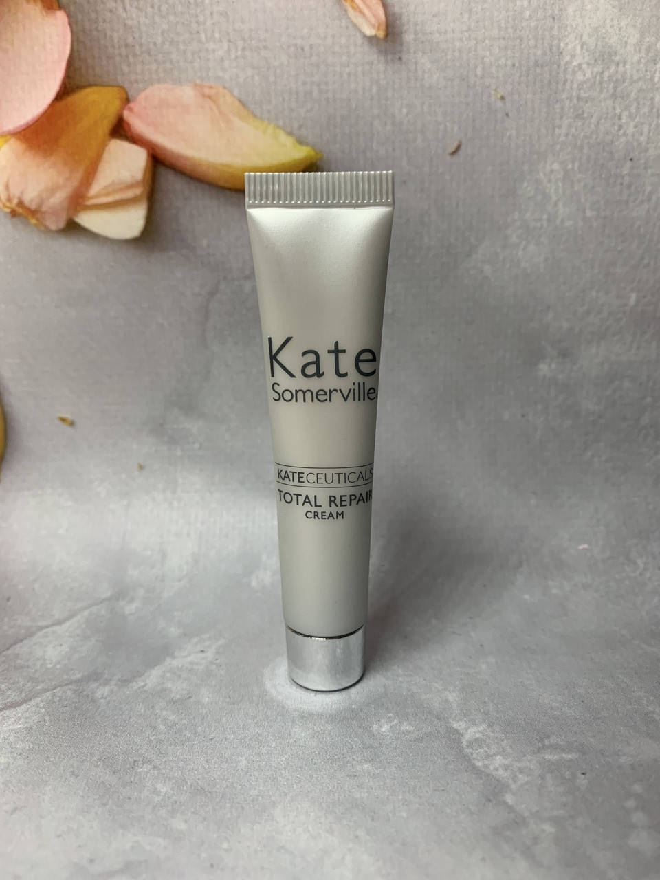 

Крем KateCeuticals ™ Total Repair от Кейт Сомервилл