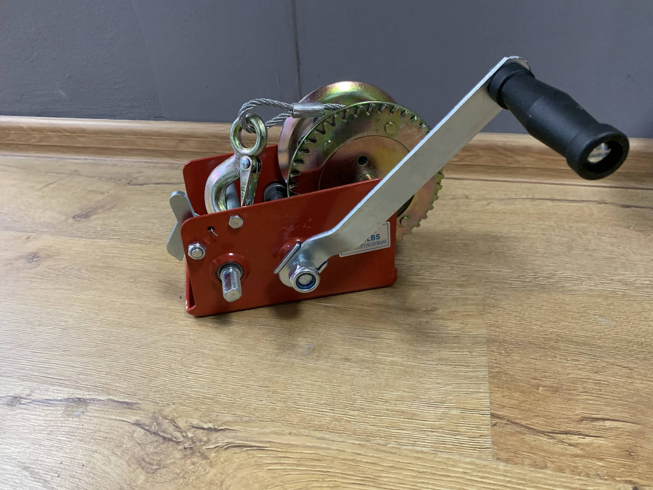 

Лебёдка ручная барабанная Lex LXHW1133K​​​​​​​ : 1133 кг - 10 м. трос | Чехия