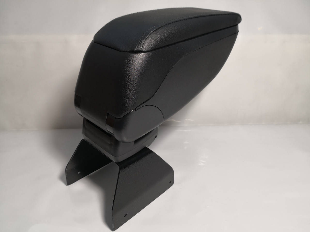

Подлокотник Breckner AUDI A3 2003->2012