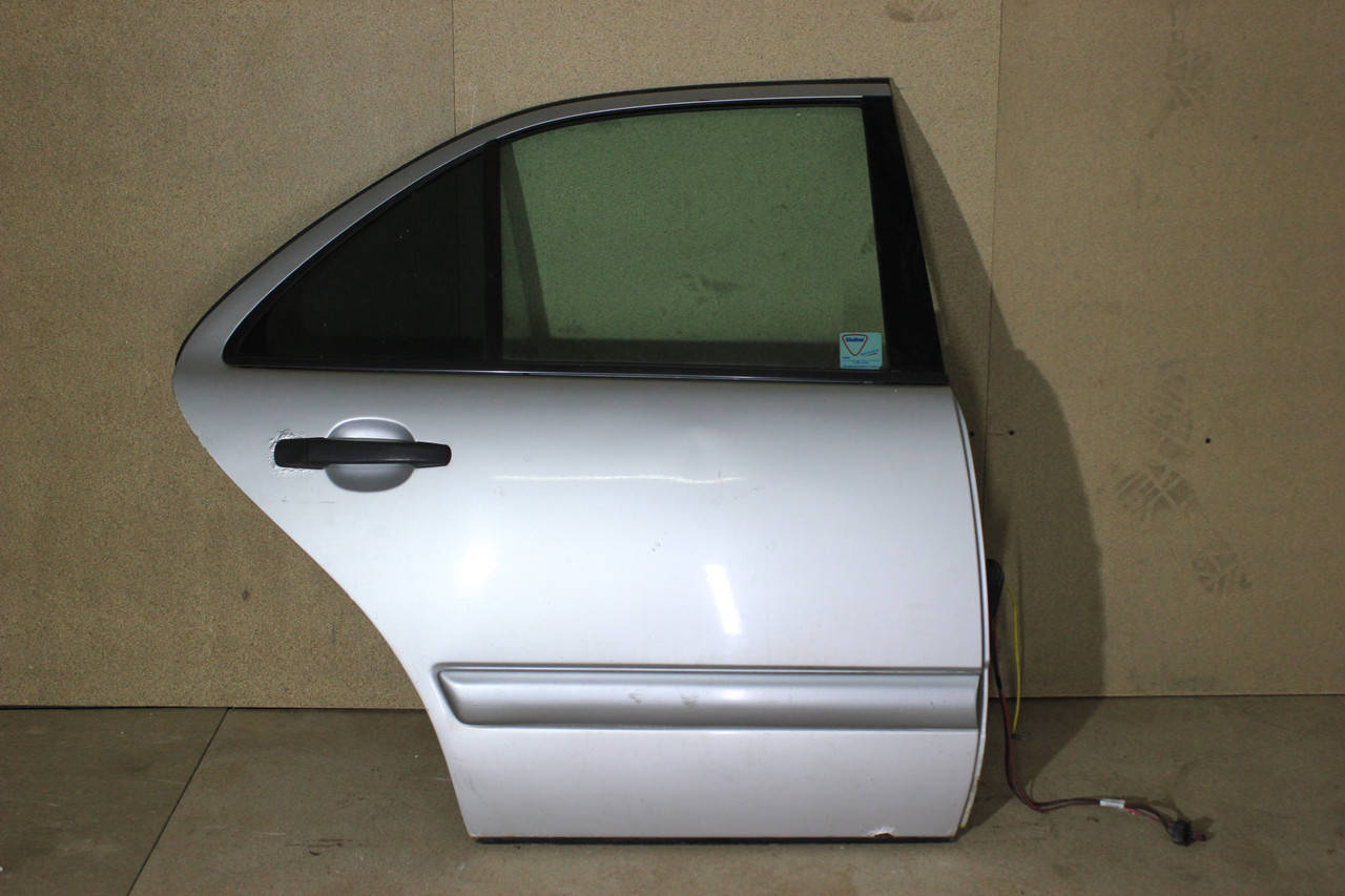 

2107302405 Дверь задняя правая mercedes benz w210 e-klasse