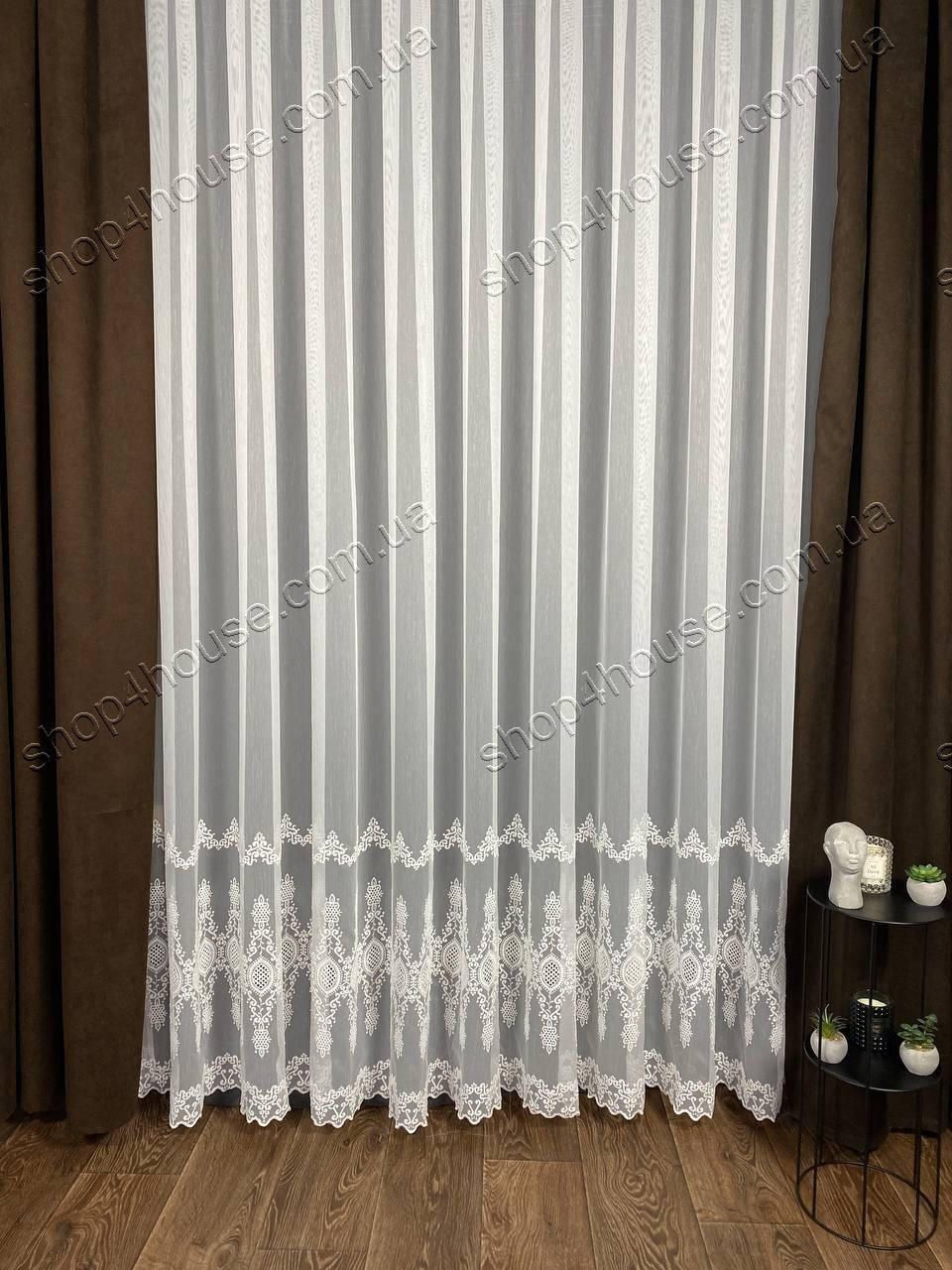 

Тюль на основе бамбука с красивой вышивкой внизу Цвет: молочный