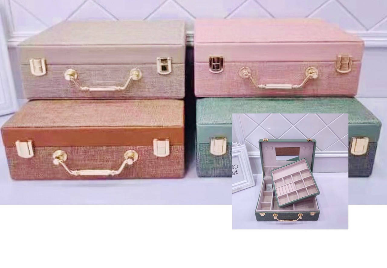 

Стильная шкатулка чемоданчик для украшений с зеркалом, Розовый