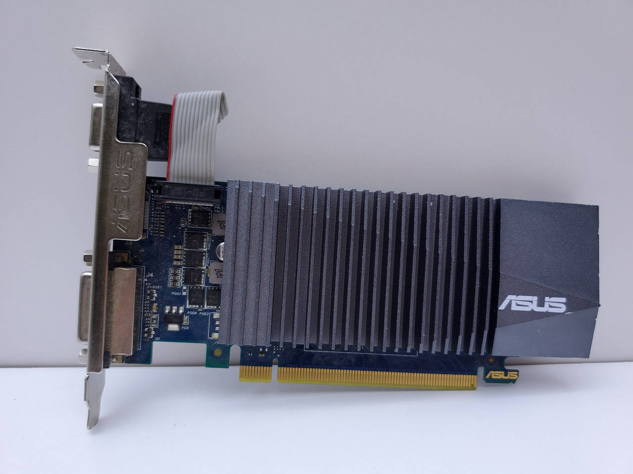 

Видеокарта Nvidia GeForce GT 710 1Gb PCI-e HDMI