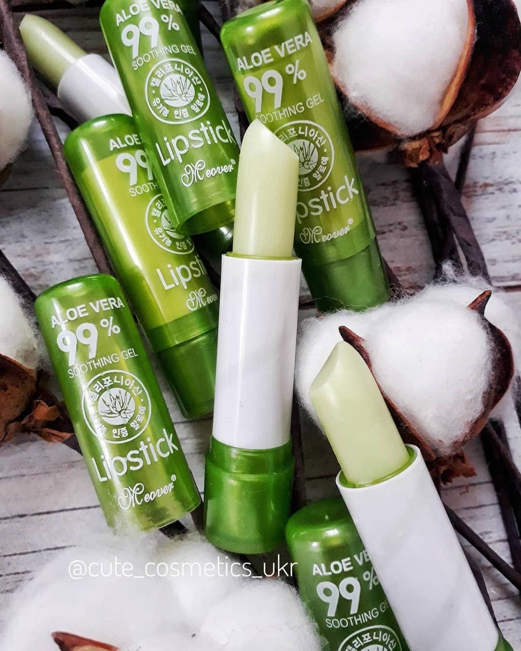 

Бальзам для губ, который проявляется с Aloe Vera - 99% Meover.