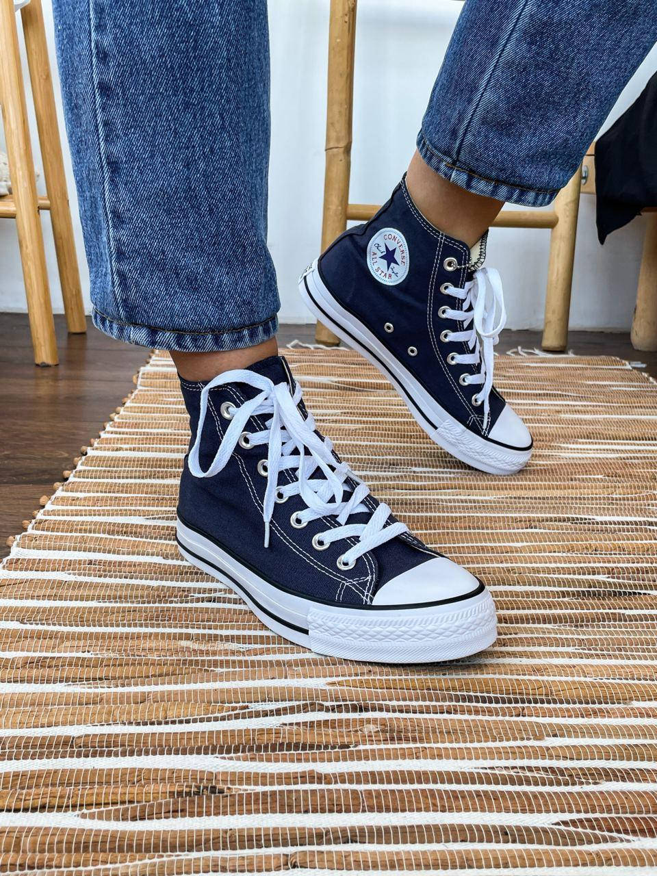 

Converse Chuck Taylor Classic Navy Blue high 39, Разные цвета