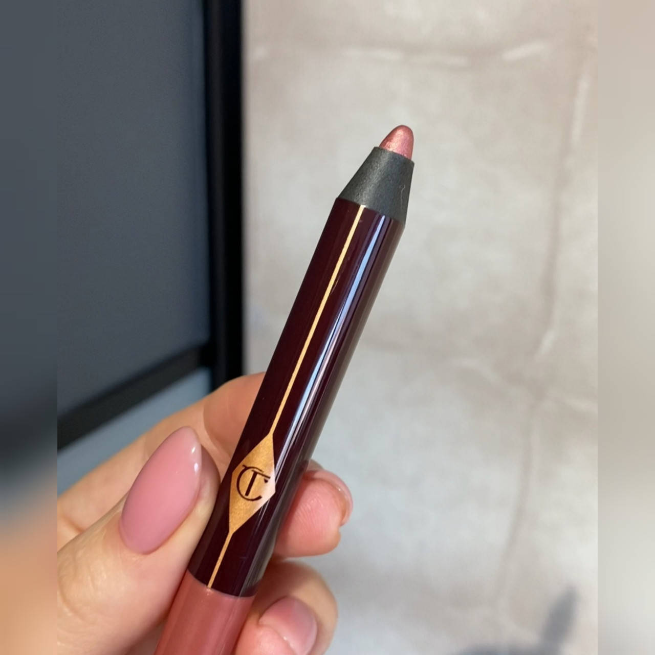 

Тени в стике Charlotte Tilbury Colour Chameleon Eye Shadow (Pillow Talk) 1.6 g